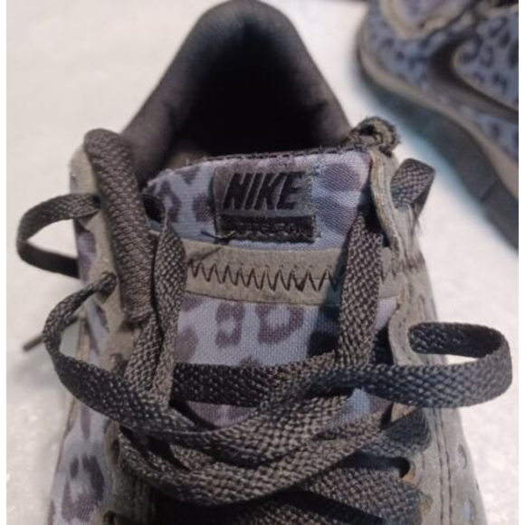 Nike 5.0 V4 Leopard Running Shoes Purple Gray Black 511281-013 Women US 6.5 USED - Picture 8 of 9